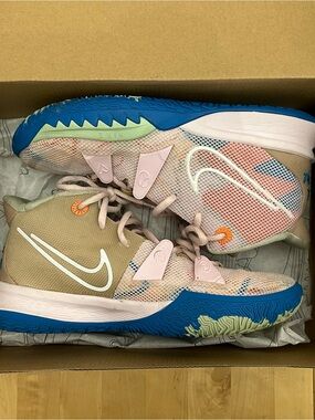 Women’s size 7 Kyrie 7s 1 world 1 people (size 5Y) basketball sneakers